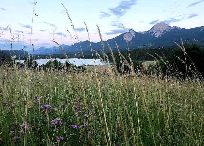 Urlaub-Am-Faaker-See-Am-Fusse-Der-Karawanken